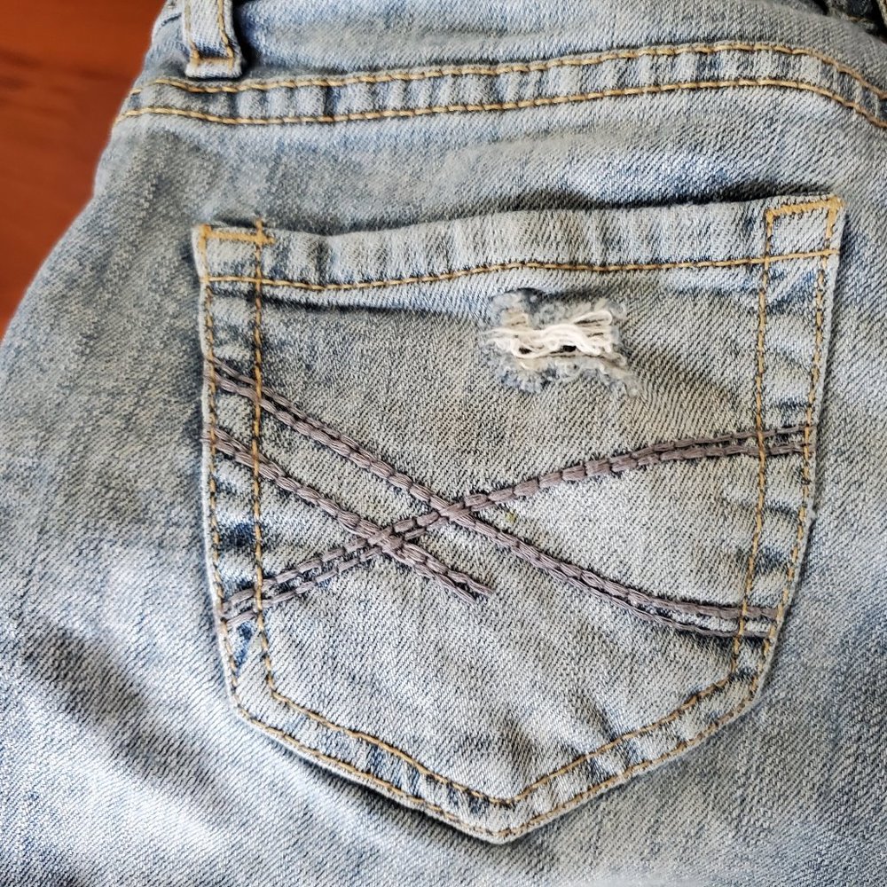 Aéropostale designed in NYC distressed blue denim jean shorts midi - Picture 7 of 8